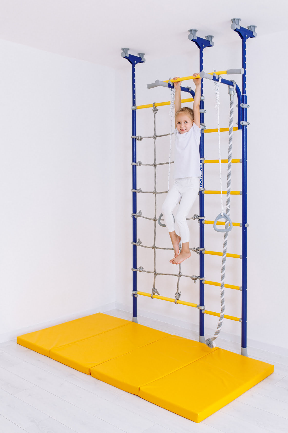 Шведская стенка R3 Romana (01.30.7.06.410.04.00-28) зелёное яблоко