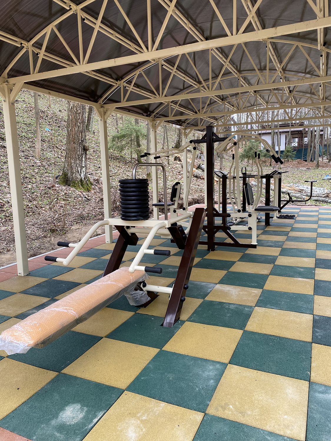 Установка и сборка уличных тренажеров